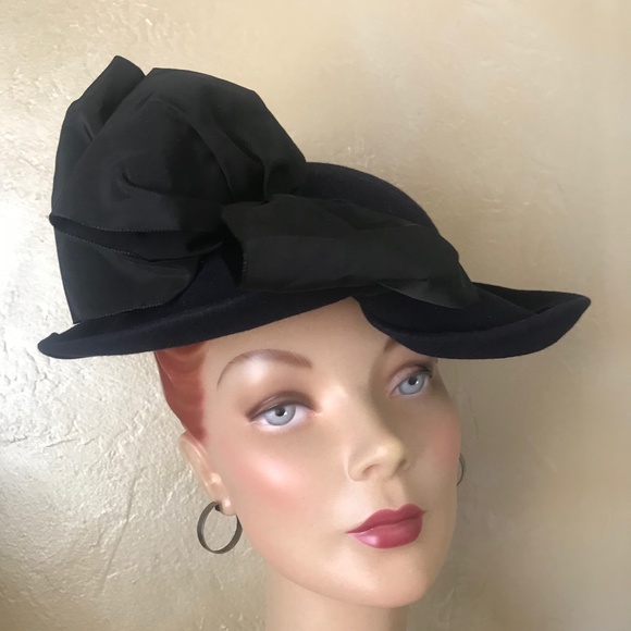 CHIC 1940s\' NAVY FELT FEDORA WITH BLACK FABRIC RIBBON AND LARGE BOW main image 8
